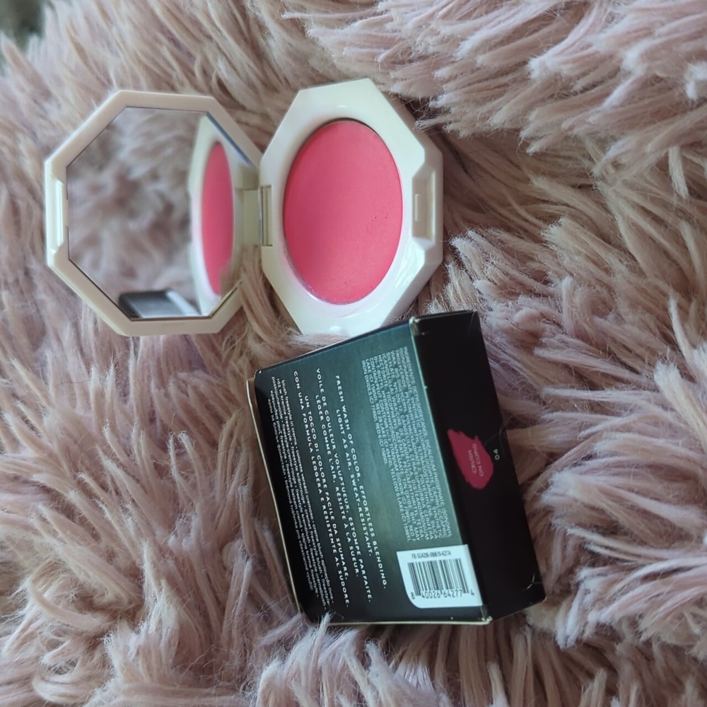 Fenty Beauty Crush on Cupid Cheeks Out